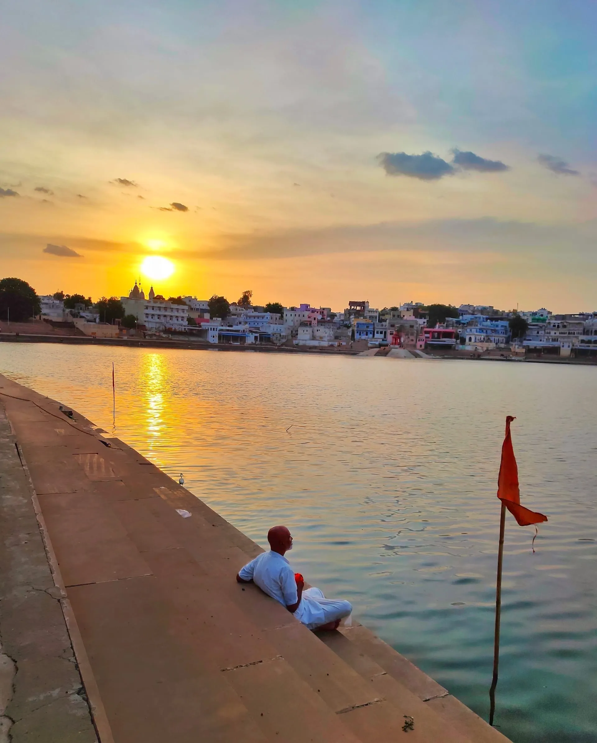 Morning puja rituals at Pushkar Lake ghats